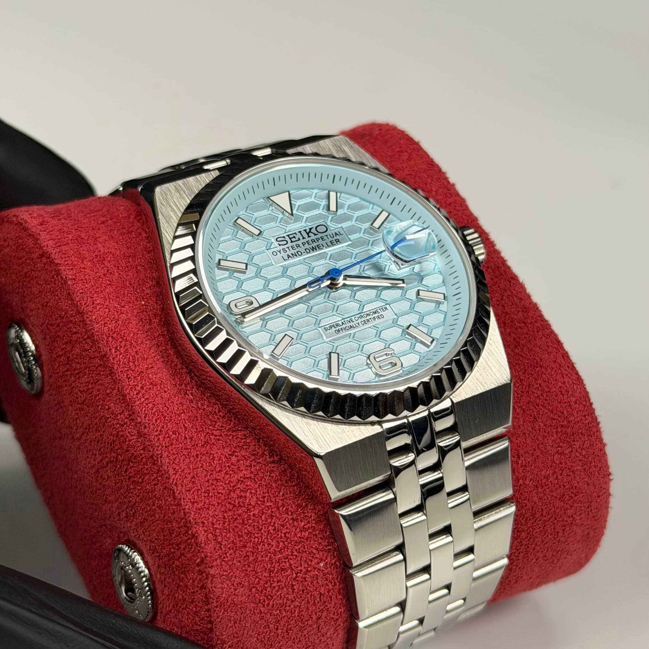 Land-Dweller Mod - Sky Blue - Image 3
